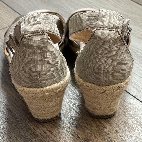 Earth Origins Women's Platinum‎ Naples Natasha Leather Sandals Neutral Size 7M - Picture 8 of 12